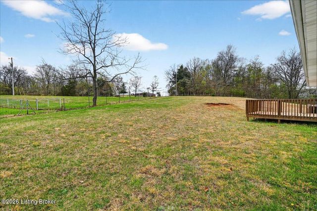 216 Bent Tree Dr, Vine Grove, KY 40175