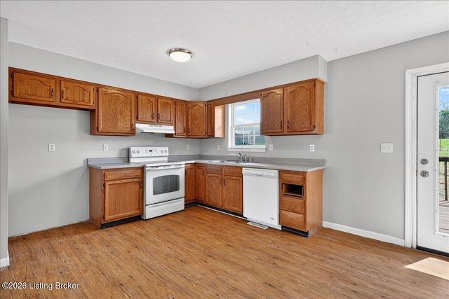 216 Bent Tree Dr, Vine Grove, KY 40175