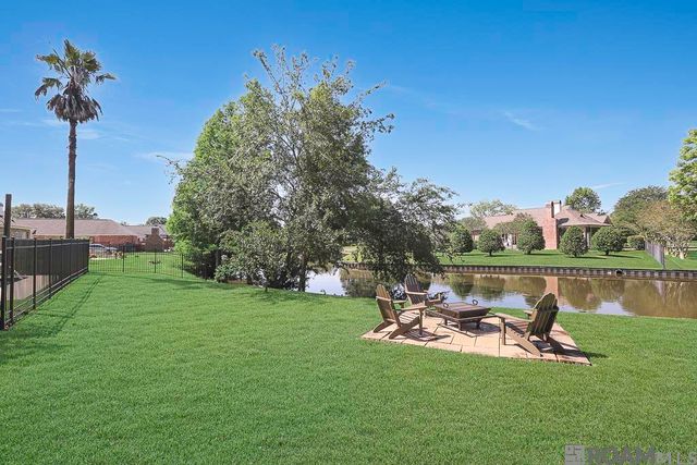 15457 Therese Ct, Prairieville, LA 70769