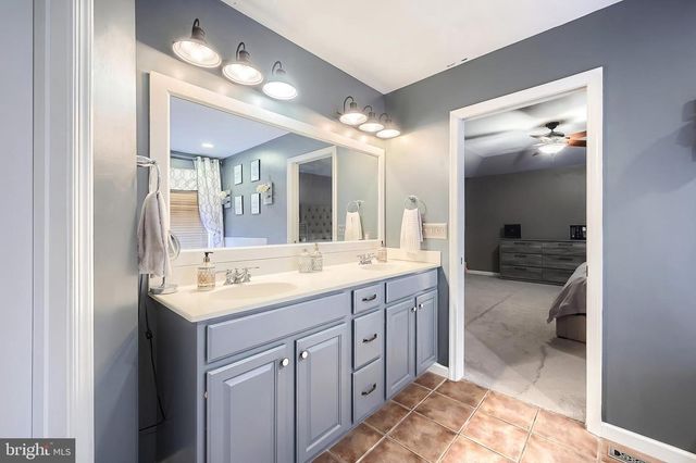 523 N REESER DR, York Haven, PA 17370