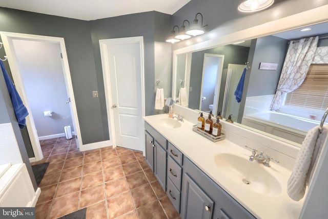 523 N REESER DR, York Haven, PA 17370