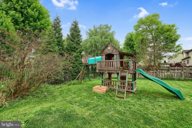 523 N REESER DR, York Haven, PA 17370