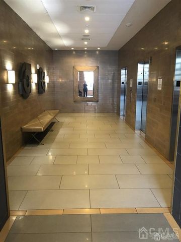 110 Somerset Street 2109, New Brunswick, NJ 08901