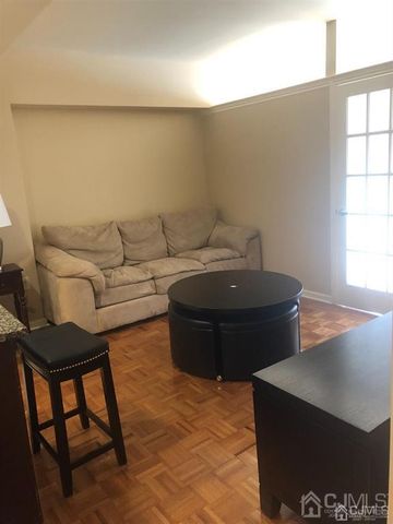 110 Somerset Street 2109, New Brunswick, NJ 08901