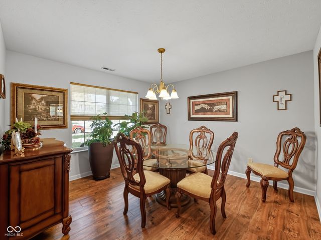 4339 W Parkway Court, New Palestine, IN 46163