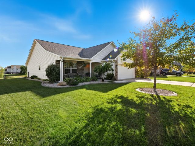 4339 W Parkway Court, New Palestine, IN 46163