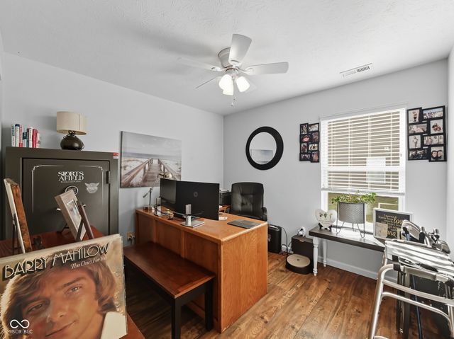 4339 W Parkway Court, New Palestine, IN 46163