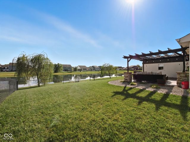 4339 W Parkway Court, New Palestine, IN 46163