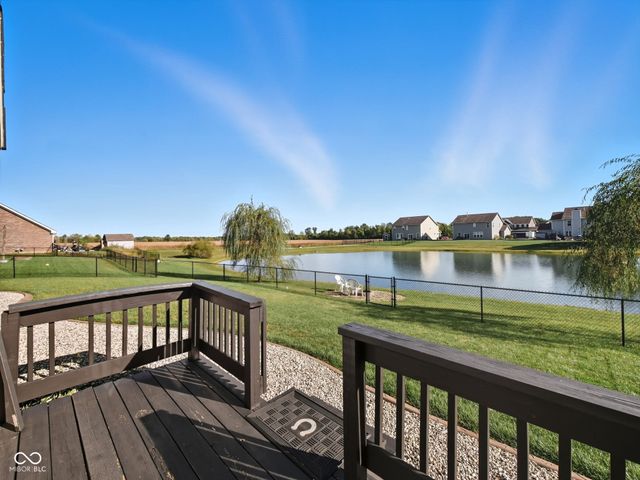 4339 W Parkway Court, New Palestine, IN 46163