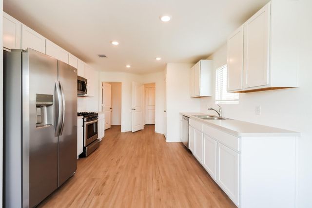 202 Alder Laurels Cove, Magnolia, TX 77354