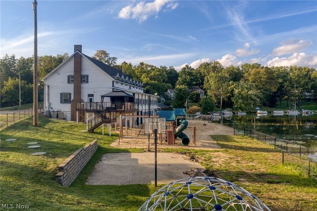 146 Spruce Drive NW, North Canton, OH 44720