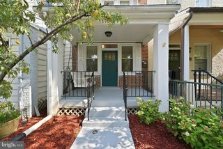 1738 L ST NE, Washington, DC 20002