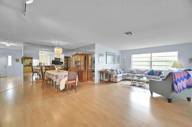 6127 Rainbow Circle, Greenacres, FL 33463