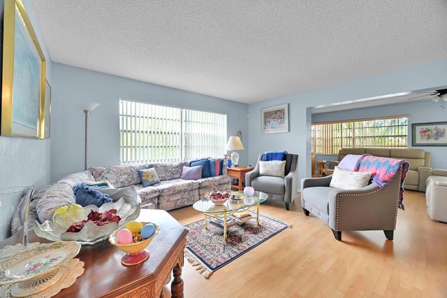 6127 Rainbow Circle, Greenacres, FL 33463