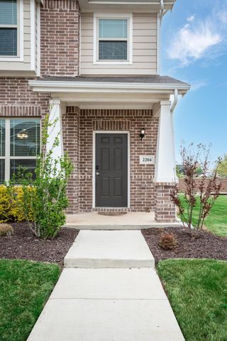 2204 Greystone Drive, Denton, TX 76207