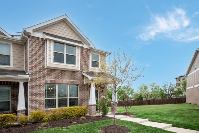 2204 Greystone Drive, Denton, TX 76207