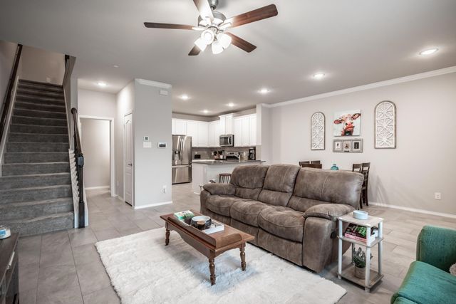 2204 Greystone Drive, Denton, TX 76207