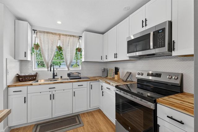 1545 CULVERHOUSE DRIVE, Daytona Beach, FL 32117