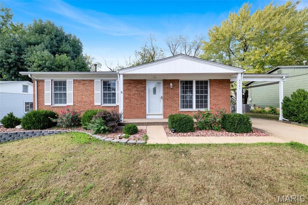 4921 Tulip Tree Lane, Hazelwood, MO 63042