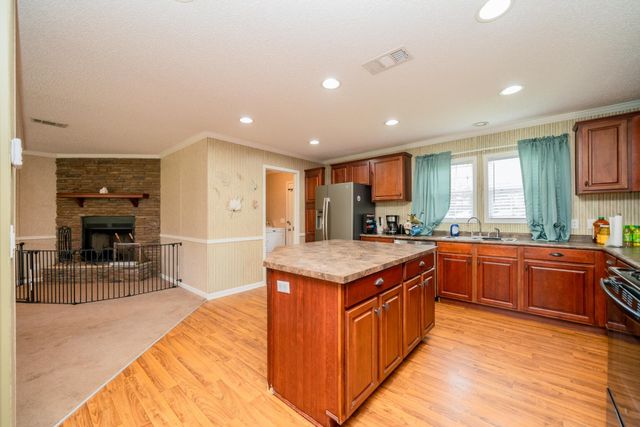 315 Gray Fox Road, Marshall, TX 75670