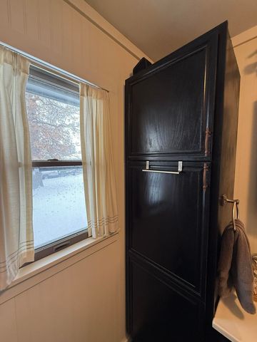 203 9th Avenue, Vinton, IA 52349