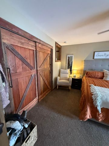 203 9th Avenue, Vinton, IA 52349