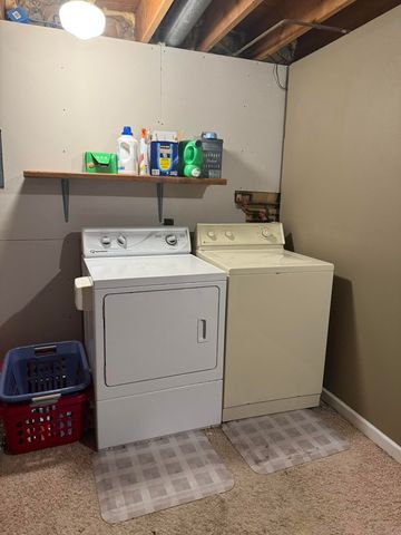 203 9th Avenue, Vinton, IA 52349