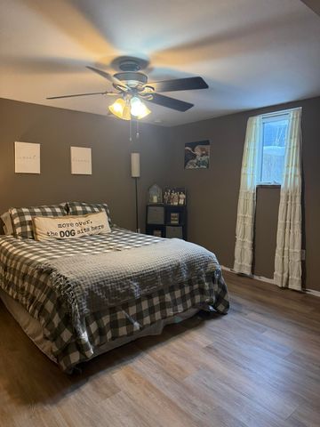 203 9th Avenue, Vinton, IA 52349