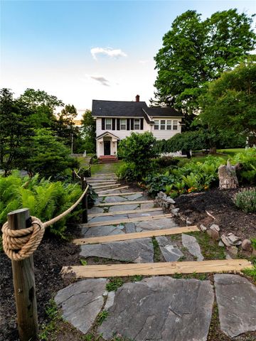 34 Old Mountain Road, Nyack, NY 10960