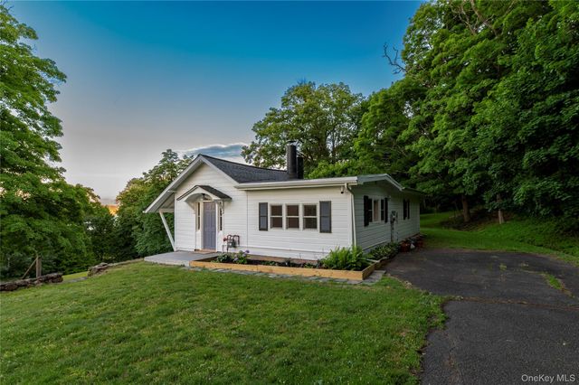 34 Old Mountain Road, Nyack, NY 10960