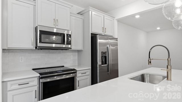 75 Moon Haven Way, Arden, NC 28704