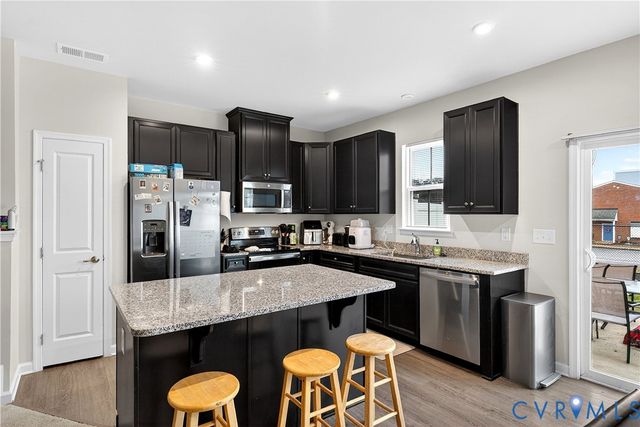 963 Taylor Green Dr, Sandston, VA 23150