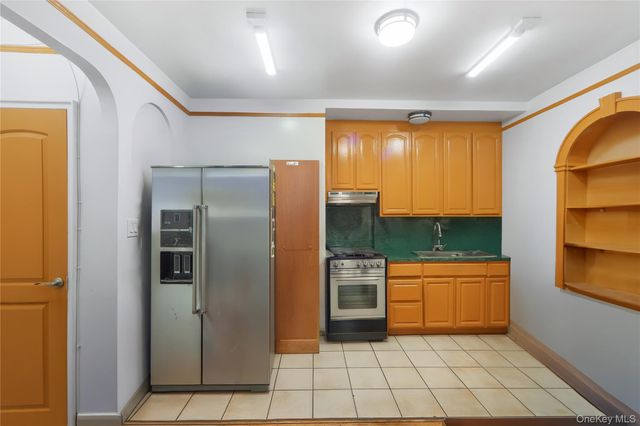 1500 Ocean Parkway 2H, Brooklyn, NY 11230