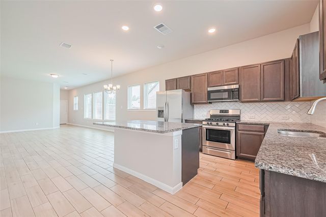 21590 Jordan Pond Ridge, Porter, TX 77365