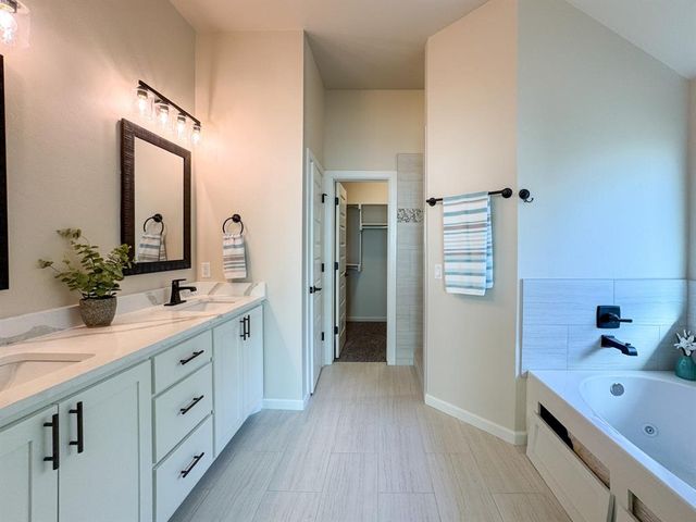 2904 Summit Hollow Circle, Norman, OK 73071