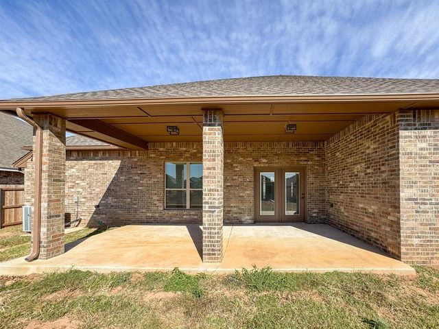 2904 Summit Hollow Circle, Norman, OK 73071
