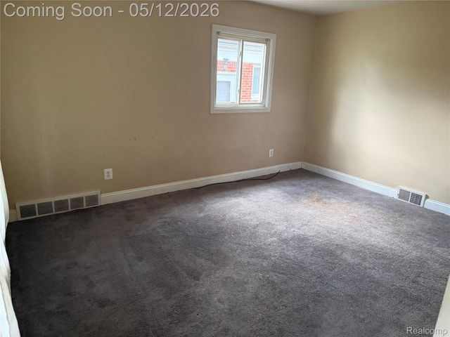 29650 Oakwood Street, Inkster, MI 48141