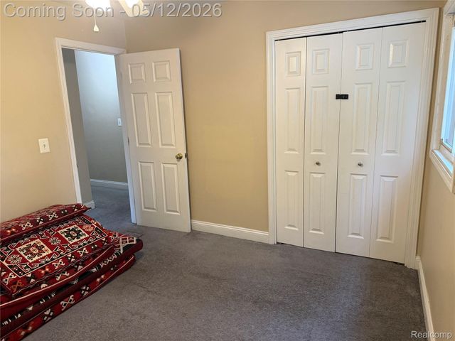 29650 Oakwood Street, Inkster, MI 48141