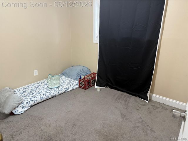 29650 Oakwood Street, Inkster, MI 48141