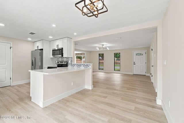 2544 SPRING LAKE Road, Jacksonville, FL 32210