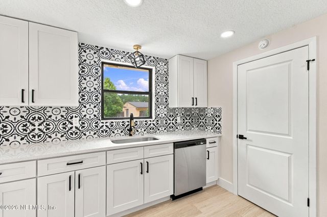 2544 SPRING LAKE Road, Jacksonville, FL 32210