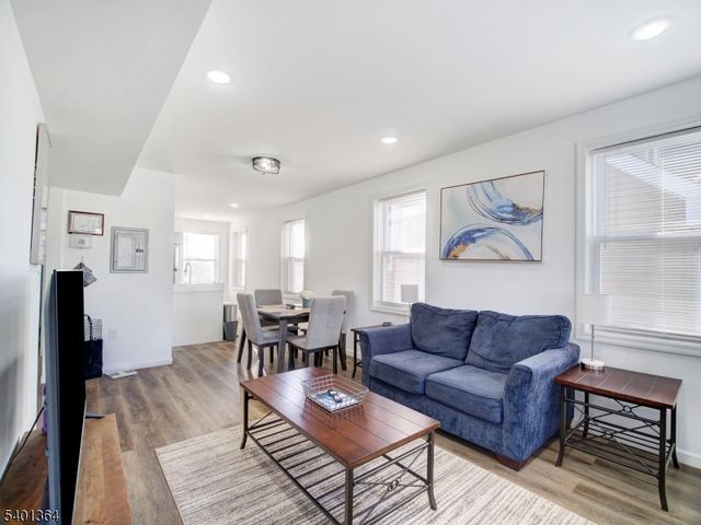 76 Amherst St, East Orange City, NJ 07018