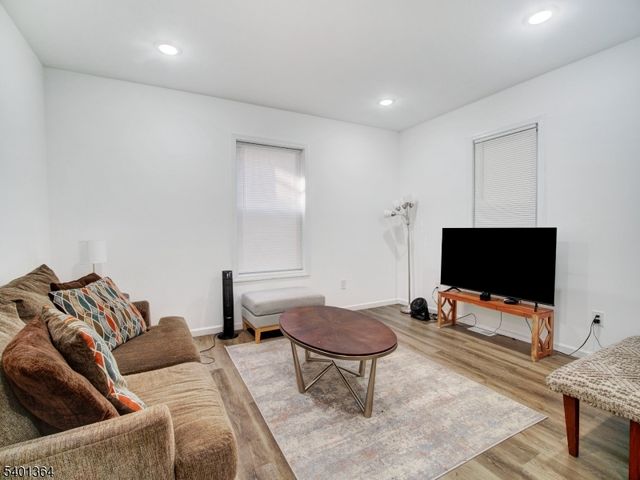 76 Amherst St, East Orange City, NJ 07018