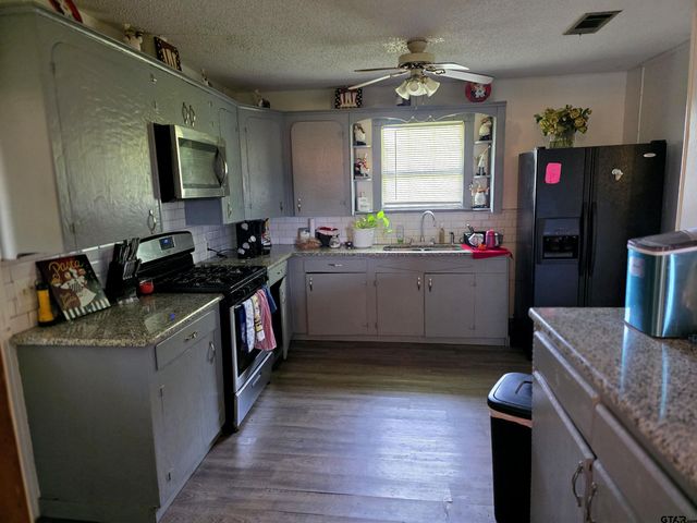 3915 W St Hwy 64, Henderson, TX 75652