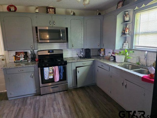 3915 W St Hwy 64, Henderson, TX 75652