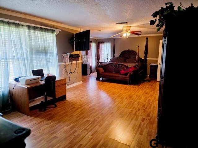 3915 W St Hwy 64, Henderson, TX 75652