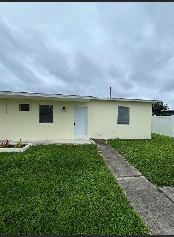 2270 AARON STREET B, Port Charlotte, FL 33952