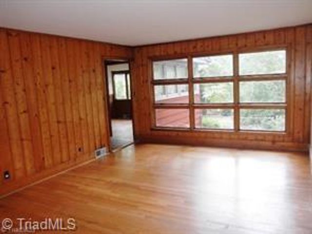 4162 Glenn Hi Road, Winston-salem, NC 27107