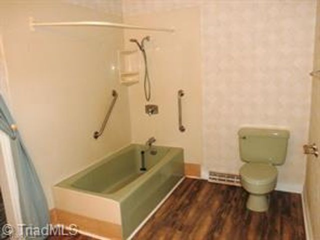 4162 Glenn Hi Road, Winston-salem, NC 27107