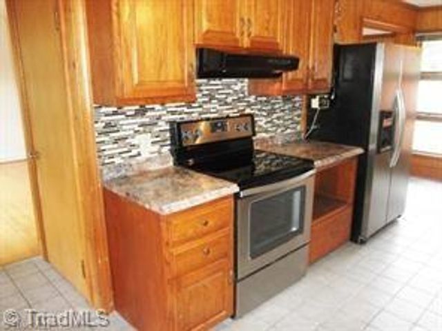4162 Glenn Hi Road, Winston-salem, NC 27107